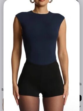 Naked wardrobe CAP SLEEVE BODYSUIT IN NAVY